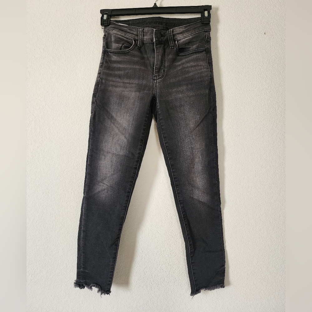 American Eagle Outfitters Charcoal Women's Skinny Jegging Crop Jeans 2 Short